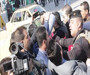 شرطة الموصل تحتجز فريقا تلفزيونيا بأمر من المحافظ